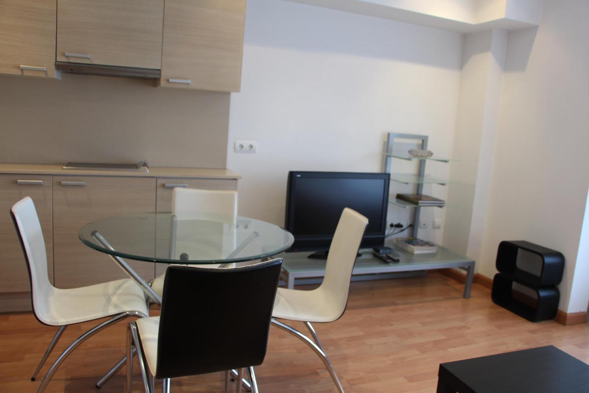 Apartamentos La Pergola Castellon Καστεγιόν δε λα Πλάνα Δωμάτιο φωτογραφία