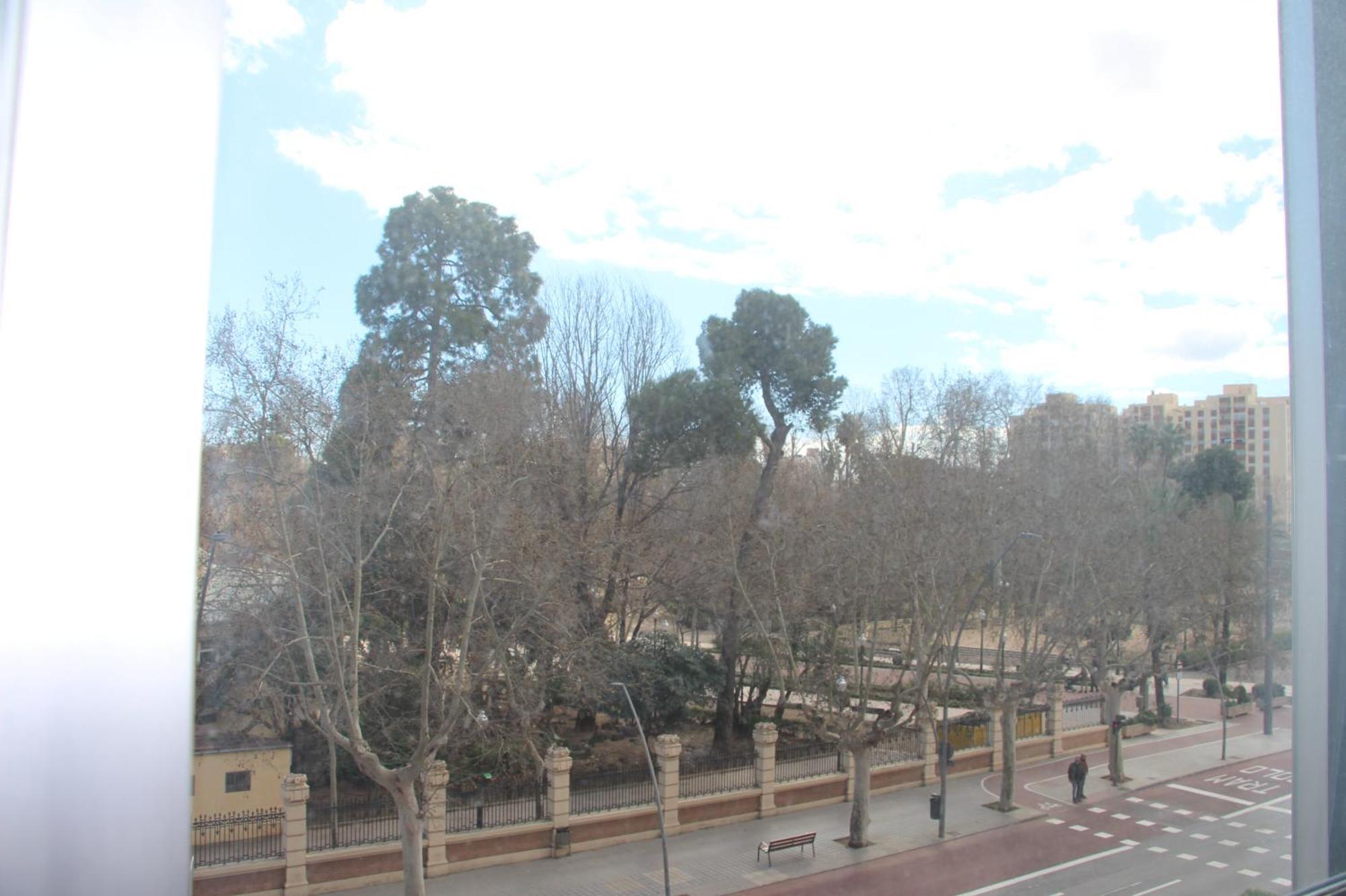 Apartamentos La Pergola Castellon Καστεγιόν δε λα Πλάνα Δωμάτιο φωτογραφία