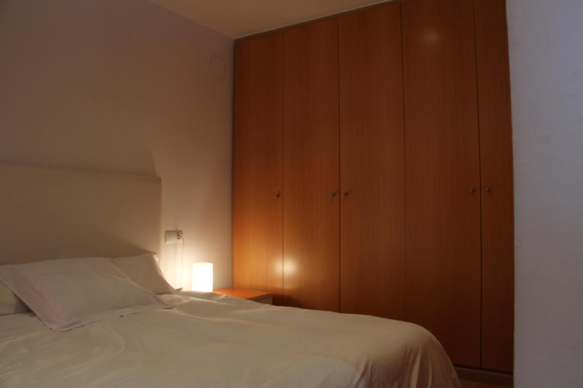 Apartamentos La Pergola Castellon Καστεγιόν δε λα Πλάνα Δωμάτιο φωτογραφία