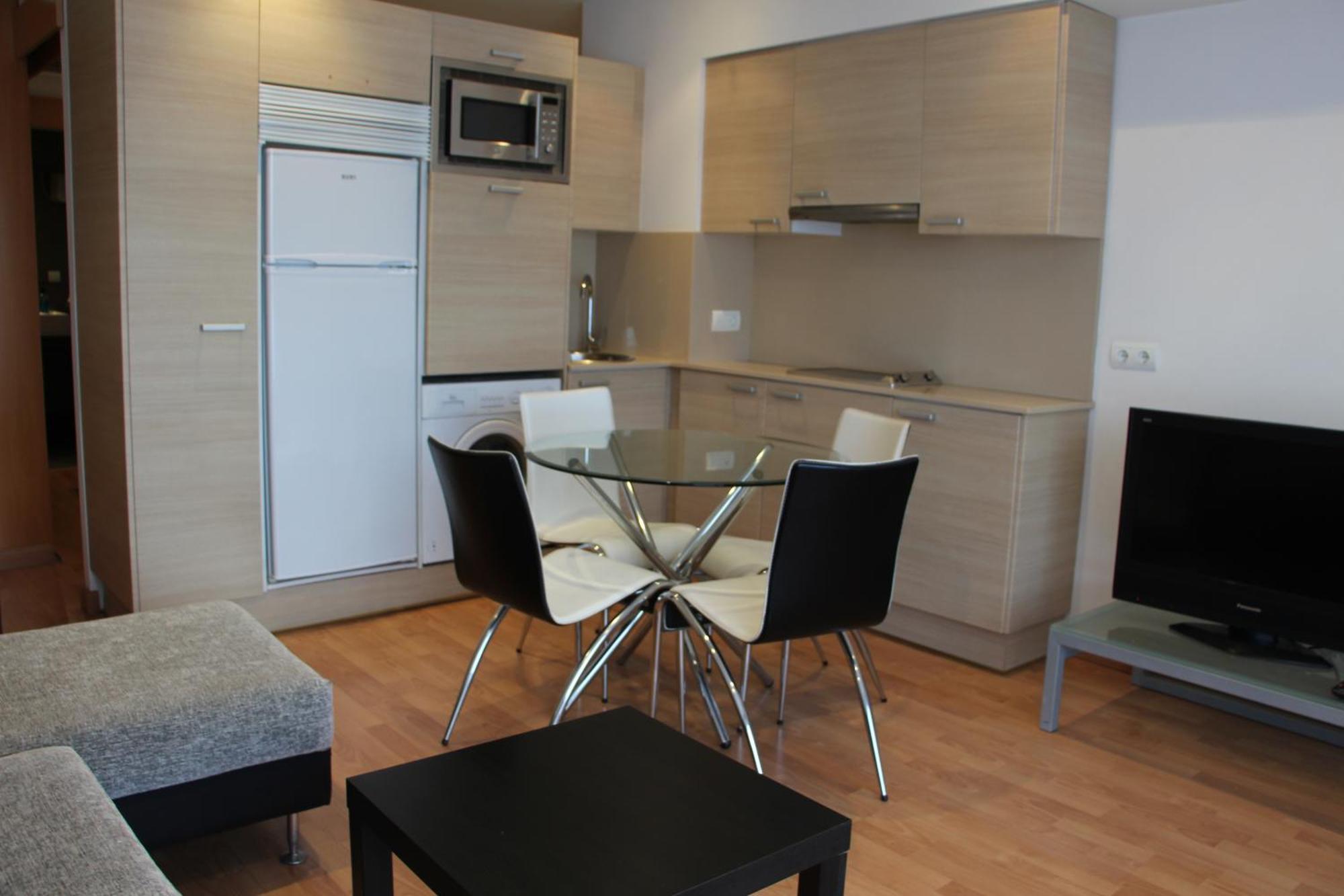 Apartamentos La Pergola Castellon Καστεγιόν δε λα Πλάνα Δωμάτιο φωτογραφία