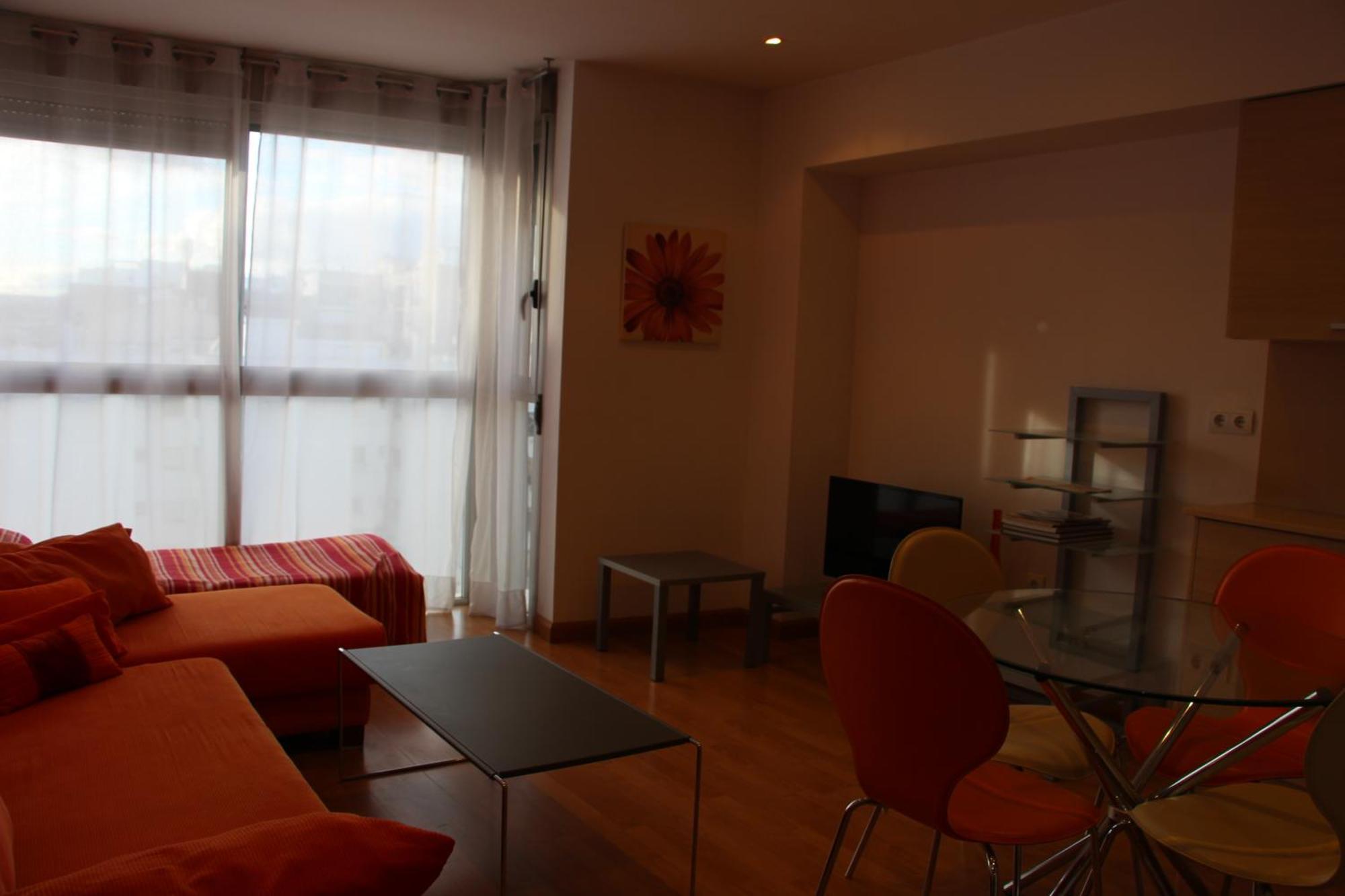 Apartamentos La Pergola Castellon Καστεγιόν δε λα Πλάνα Δωμάτιο φωτογραφία