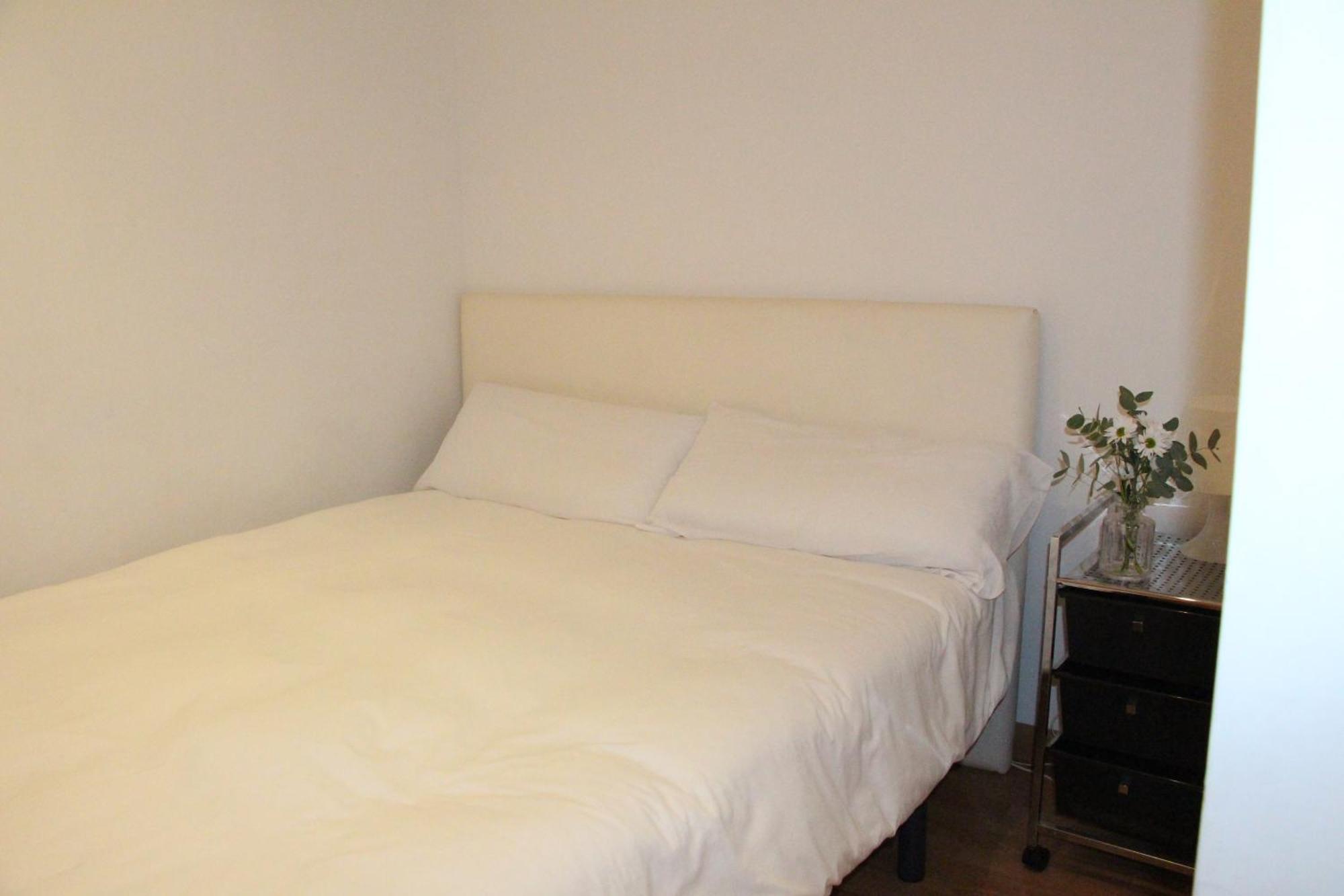 Apartamentos La Pergola Castellon Καστεγιόν δε λα Πλάνα Δωμάτιο φωτογραφία