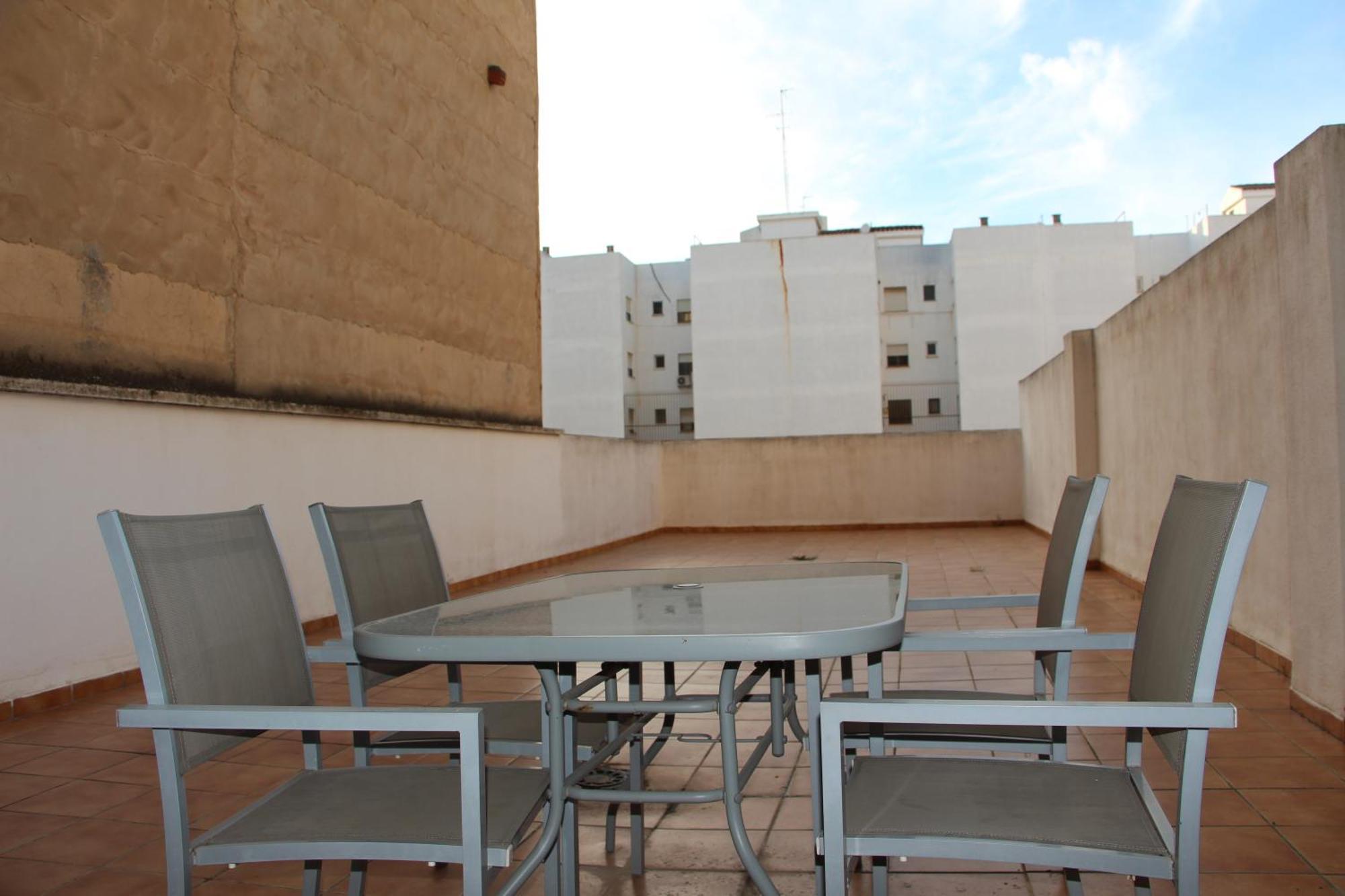 Apartamentos La Pergola Castellon Καστεγιόν δε λα Πλάνα Δωμάτιο φωτογραφία