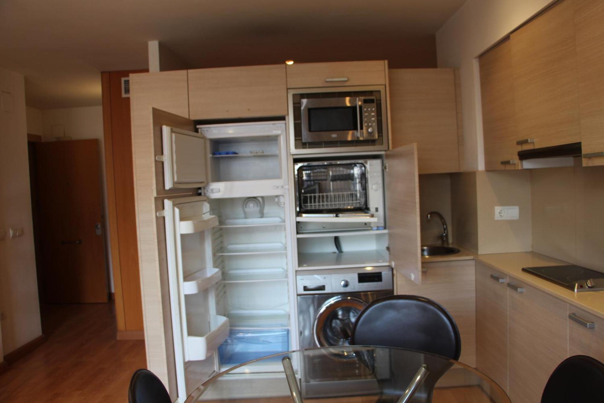 Apartamentos La Pergola Castellon Καστεγιόν δε λα Πλάνα Δωμάτιο φωτογραφία